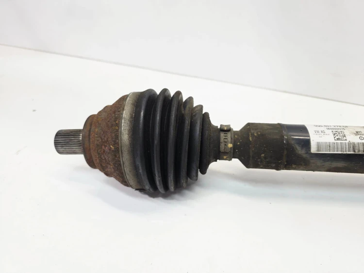 PÓŁOŚ PRAWA DŁUGA AUDI A3 8V VOLKSWAGEN SEAT SKODA 5Q0407272CF
