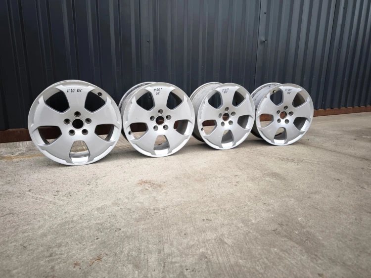 FELGI FELGA KOMPLET VW SKODA AUDI A3 A4 A6 7.5J R17 ET56 8P0601025C Z*60*OK