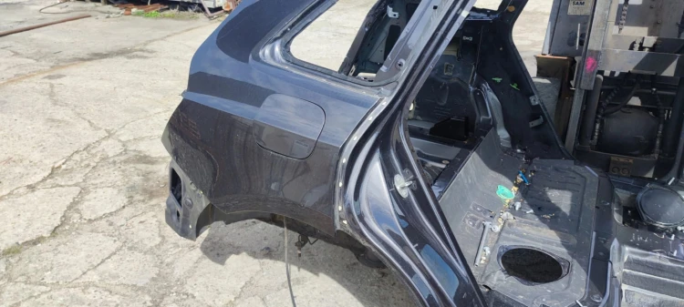 ĆWIARTKA BŁOTNIK PRÓG PRAWY TYŁ AUDI Q5 8R LZ7L