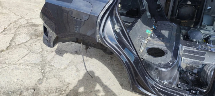 ĆWIARTKA BŁOTNIK PRÓG PRAWY TYŁ AUDI Q5 8R LZ7L