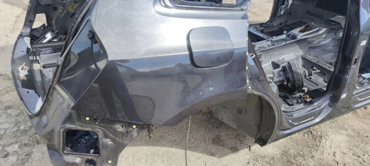 ĆWIARTKA BŁOTNIK PRÓG PRAWY TYŁ AUDI Q5 8R LZ7L