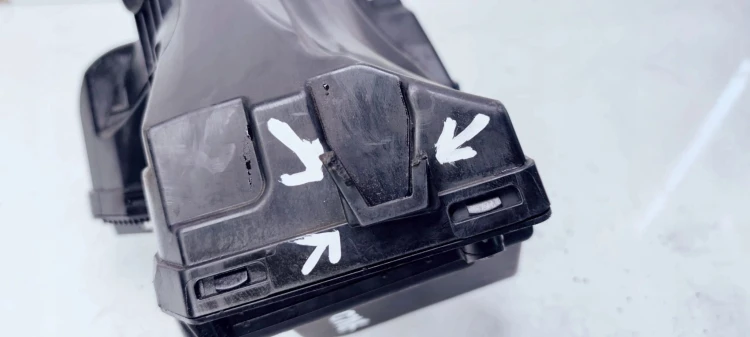 OBUDOWA FILTRA POWIETRZA AUDI A4 B8 A5 8K0133835BK