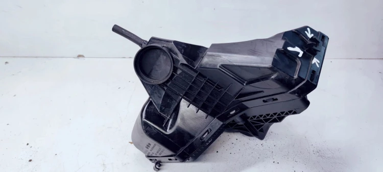 OBUDOWA FILTRA POWIETRZA AUDI A4 B8 A5 8K0133835BK