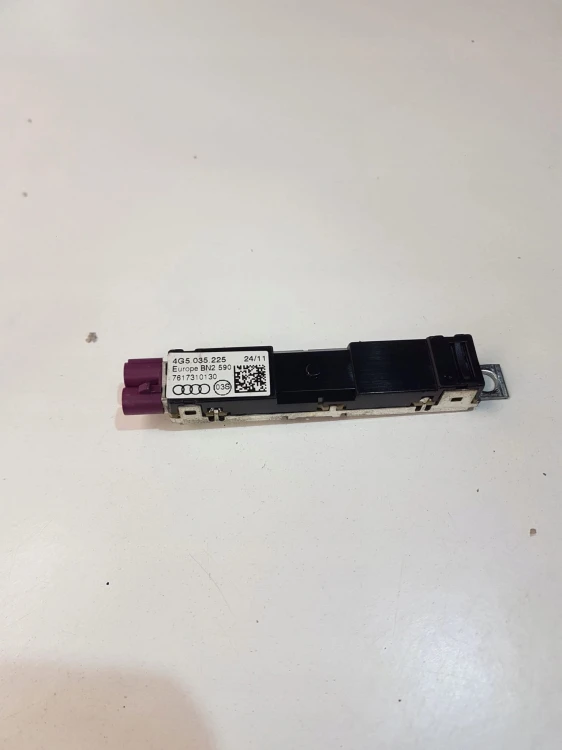 WZMACNIACZ ANTENOWY AUDI A6 C7 A7 4G5035225