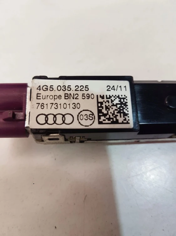 WZMACNIACZ ANTENOWY AUDI A6 C7 A7 4G5035225
