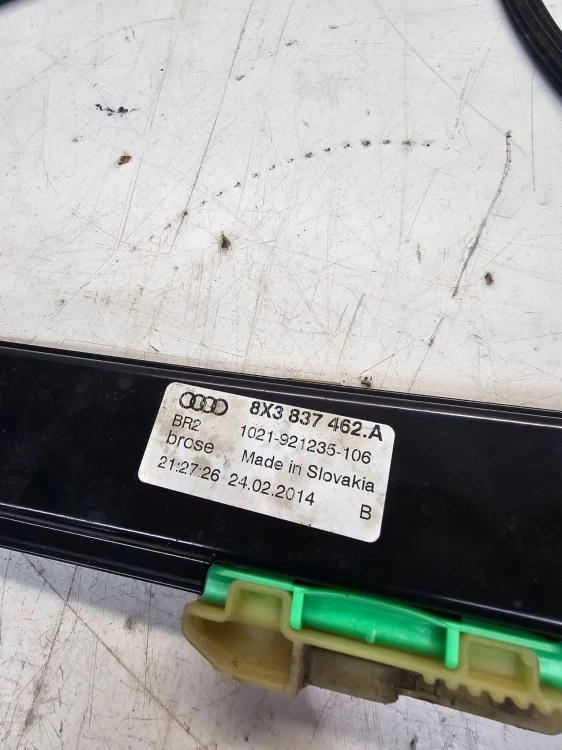 MECHANIZM SZYBY PRAWY PRZÓD AUDI A1 8X 3-DRZWI 8X3837462A