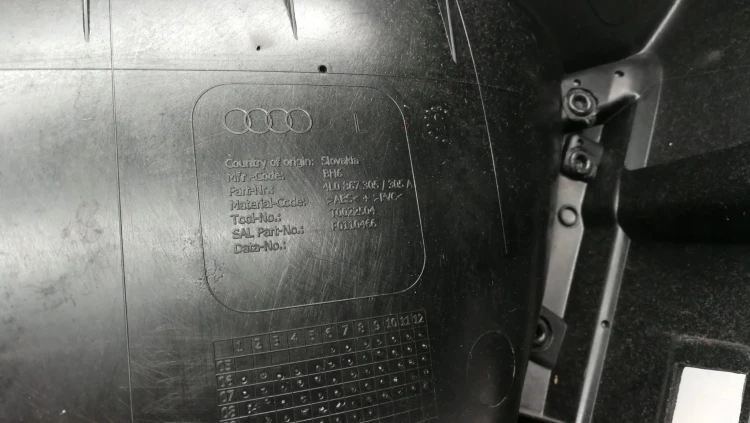 BOCZEK DRZWI L T AUDI Q7 ALCANTARA ANBIENTE BOSE