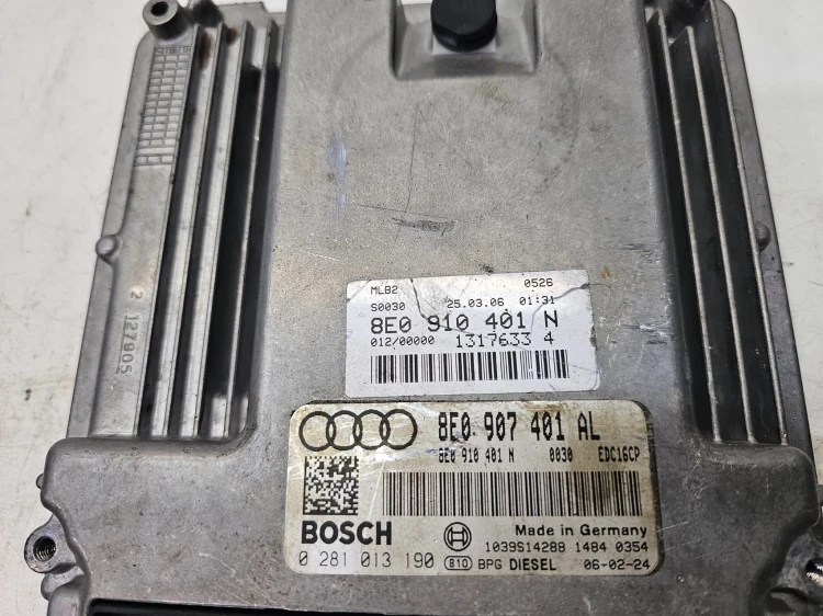 STEROWNIK KOMPUTER SILNIKA AUDI A4 B7 3.0 TDI 8E0907401AL 8E0910401N