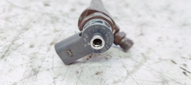 WTRYSKIWACZ WTRYSK AUDI VW CR 2.0 TDI 04L130277P
