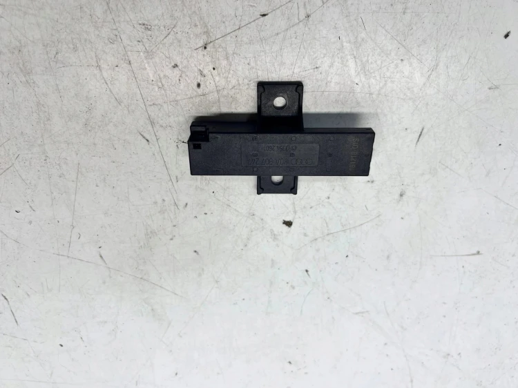 WZMACNIACZ ANTENY KESSY VW AUDI Q5 FY 80A907247