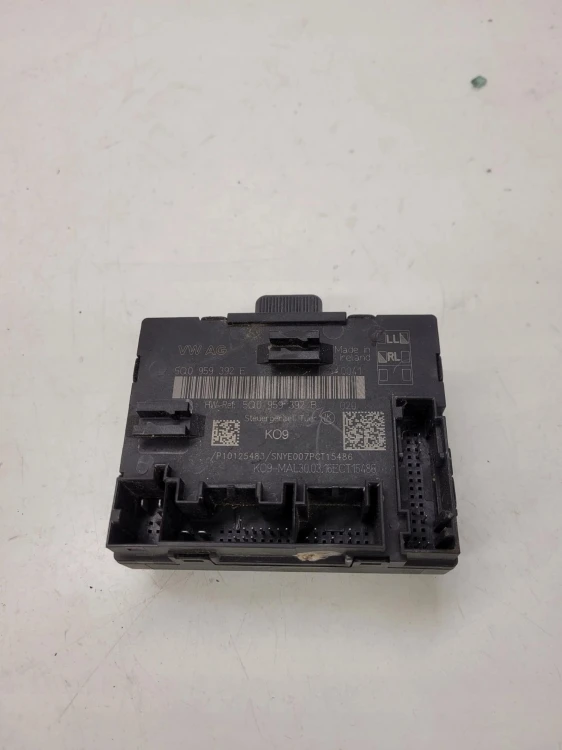 MODUŁ STEROWNIK DRZWI AUDI A3 8V 5Q0959392E