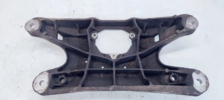 ŁAPA PODPORA SKRZYNI BIEGÓW AUDI A4 A5 8K0399263AF