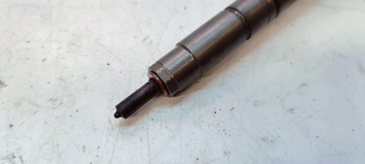 WTRYSKIWACZ WTRYSK AUDI VOLKSWAGEN SEAT SKODA CR 2.0 TDI 03L130277