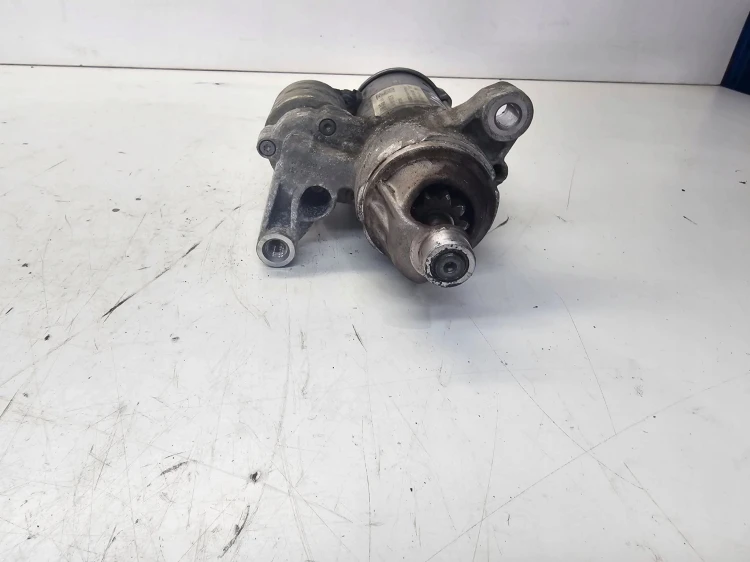 ROZRUSZNIK AUDI A4 B9 A5 A6 C7 2.0 TDI 04L911021B