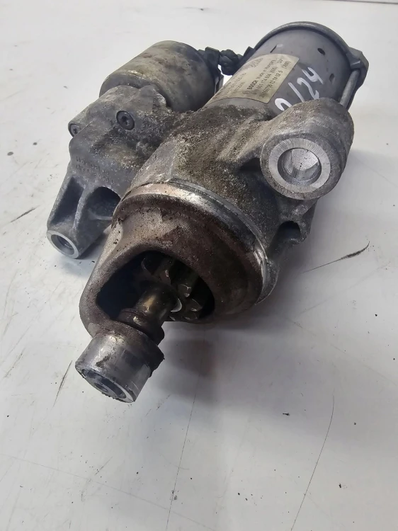 ROZRUSZNIK AUDI A4 B9 A5 A6 C7 2.0 TDI 04L911021B