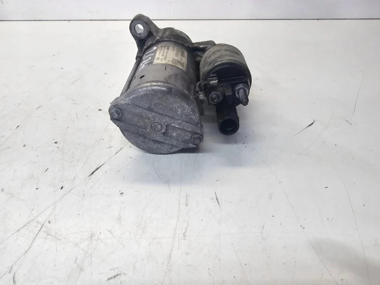ROZRUSZNIK AUDI A4 B9 A5 A6 C7 2.0 TDI 04L911021B