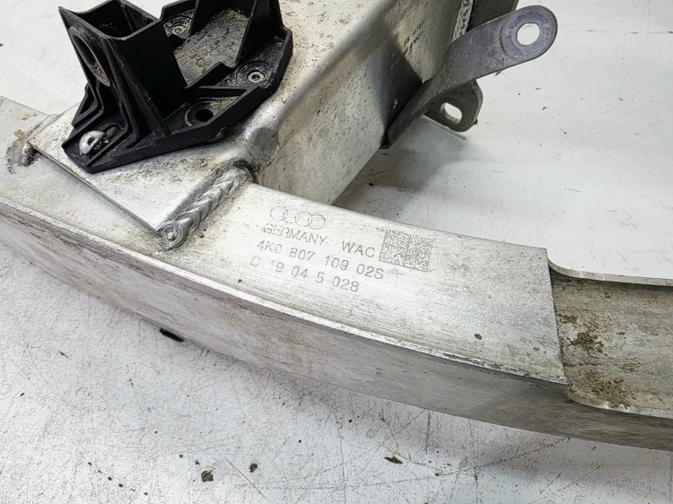 BELKA POD ZDERZAK PRZÓD AUDI A6 C8 4K0807109
