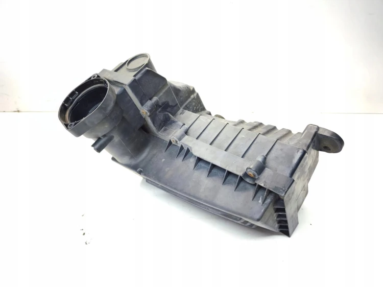 OBUDOWA FILTRA POWIETRZA AUDI A3 8P VOLKSWAGEN SEAT SKODA 3C0129601CD