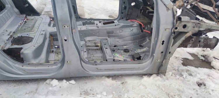 ĆWIARTKA PRÓG BOK PRAWA STRONA AUDI Q5 8R 2008-2016