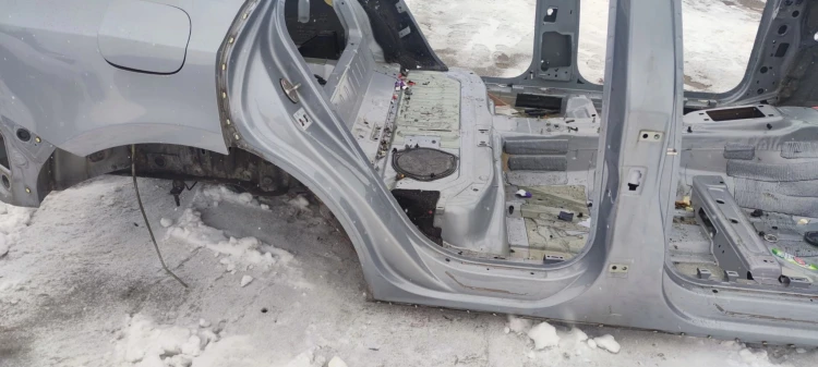 ĆWIARTKA PRÓG BOK PRAWA STRONA AUDI Q5 8R 2008-2016