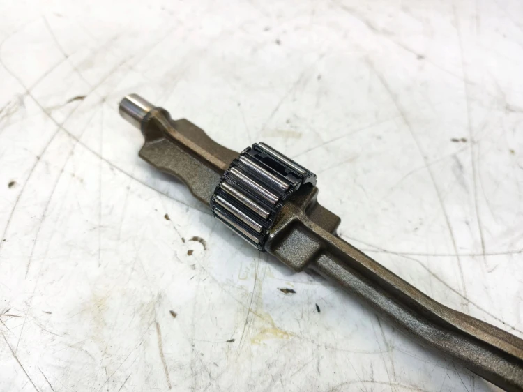 WAŁEK BALANSUJĄCY AUDI A3 S3 A4 B9 VOLKSWAGEN SKODA 2.0 TFSI 06K103333M