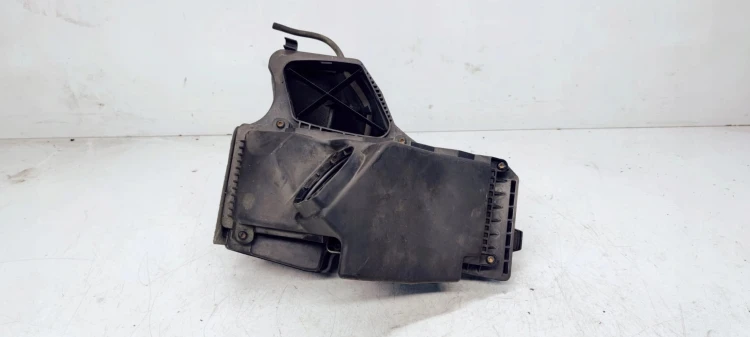 OBUDOWA FILTRA POWIETRZA AUDI A4 B8 A5 8K0133835AD