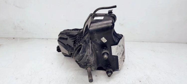 OBUDOWA FILTRA POWIETRZA AUDI A4 B8 A5 8K0133835AD