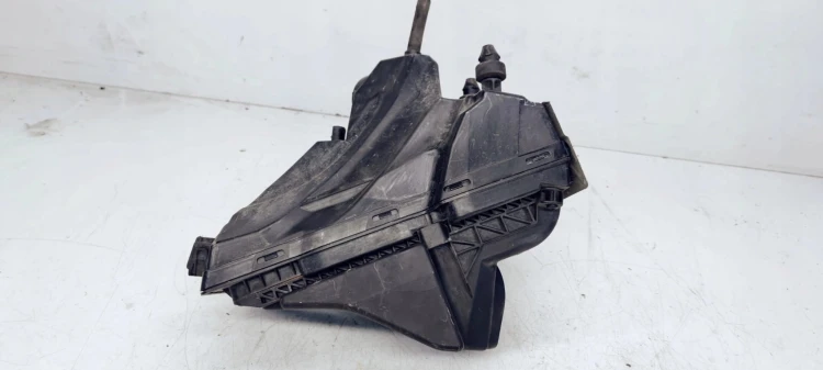 OBUDOWA FILTRA POWIETRZA AUDI A4 B8 A5 8K0133835AD