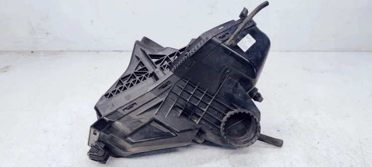 OBUDOWA FILTRA POWIETRZA AUDI A4 B8 A5 8K0133835AD