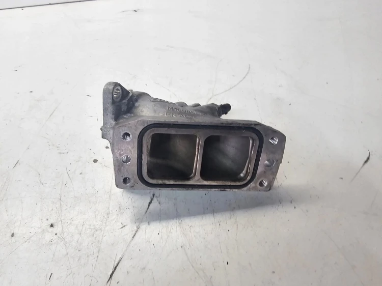 KRÓCIEC KOLEKTORA AUDI A4 B9 A5 8W A6 C7 04L128637B