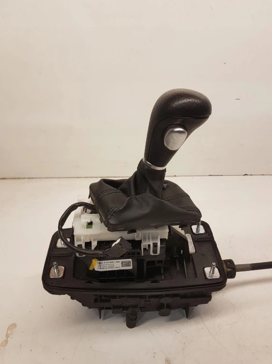 WYBIERAK BIEGÓW LEWAREK AUDI A4 B8 A5 8K2713041AD