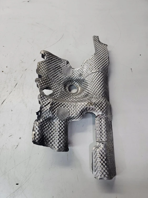 OSŁONA TERMICZNA SILNIKA AUDI A4 B9 A5 A6 2.0 TDI 04L103954AP
