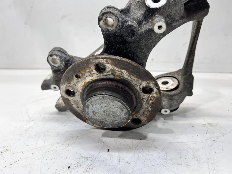 ZWROTNICA PIASTA PRAWY TYŁ AUDI A6 C7 4G0505436D