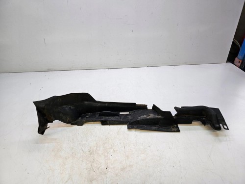 NAKŁADKA BŁOTNIKA PRAWAE AUDI A4 B9 8W0821170C
