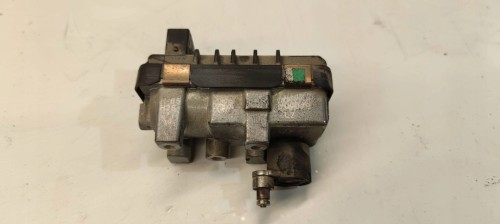 NASTAWNIK TURBINY AUDI A4 A5 A6 TDI 6NW009550 G-21