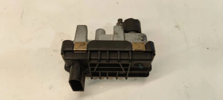 NASTAWNIK TURBINY AUDI A4 A5 A6 TDI 6NW009550 G-21