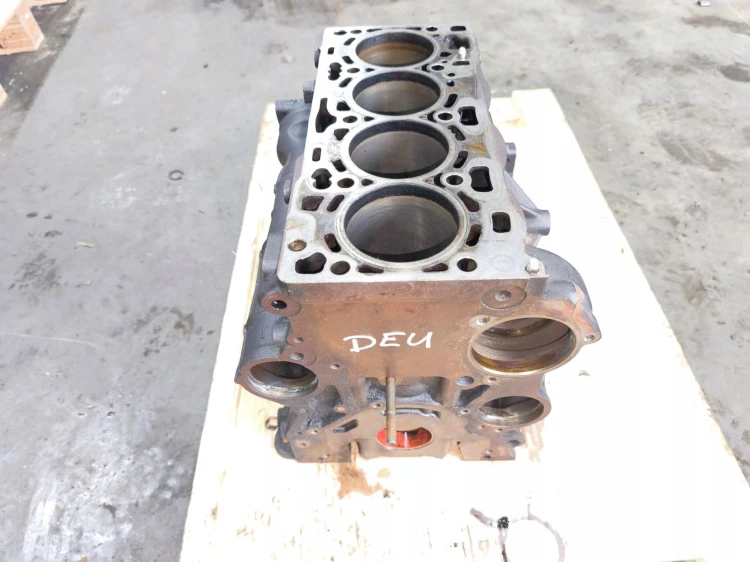 BLOK SILNIKA AUDI A4 B9 A5 8W 2.0 TDI DEU 03N023A