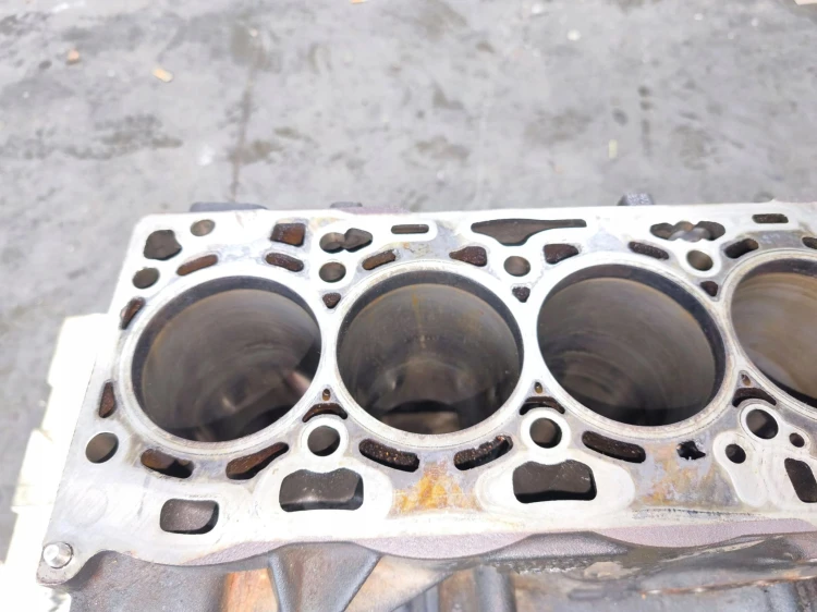 BLOK SILNIKA AUDI A4 B9 A5 8W 2.0 TDI DEU 03N023A