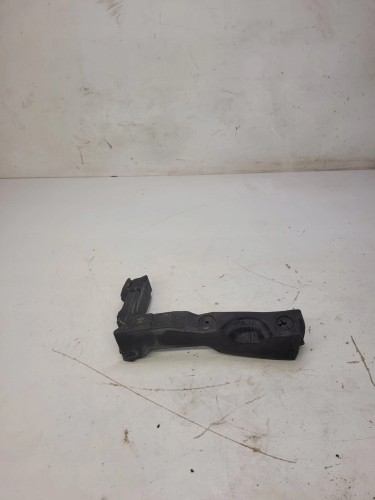 WYGŁUSZENIE BŁOTNIKA PIANKA AUDI A5 8T 8T0823721