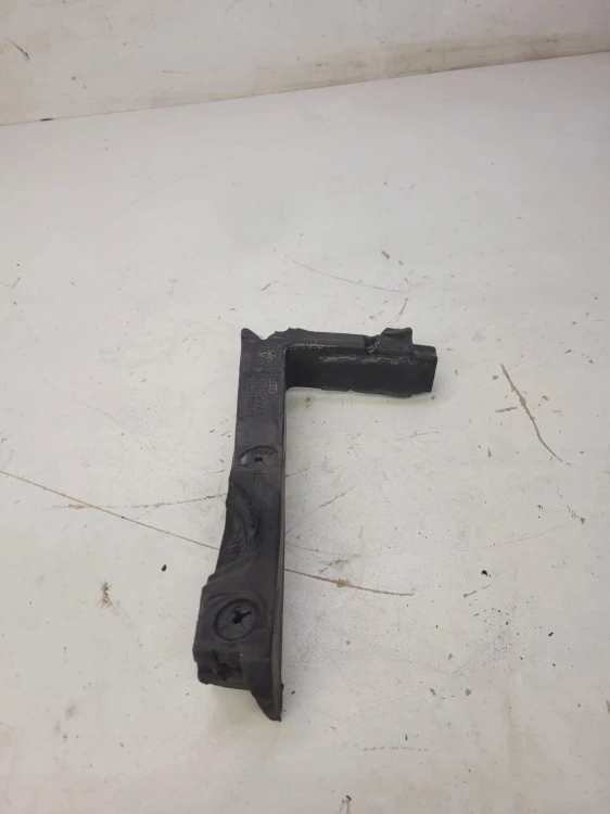 WYGŁUSZENIE BŁOTNIKA PIANKA AUDI A5 8T 8T0823721