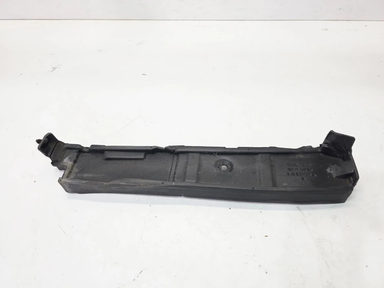 WYGŁUSZENIE BŁOTNIKA LEWE ELEMENT ZAMYKAJĄCY AUDI TT 8J 8J0821111A