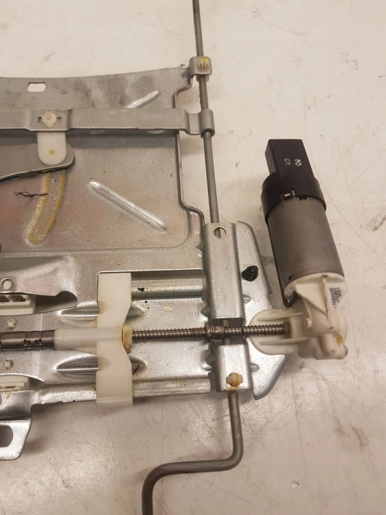 MECHANIZM OPARCIA FOTELA AUDI Q7 A6 C6 8E0881891C