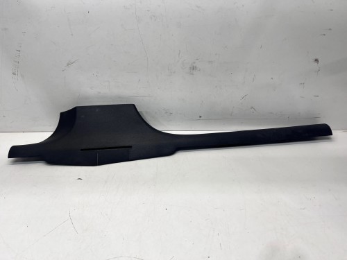 LISTWA OSŁONA NAKŁADKA PROGU LEWA AUDI A3 8V SEDAN 8V5853905A