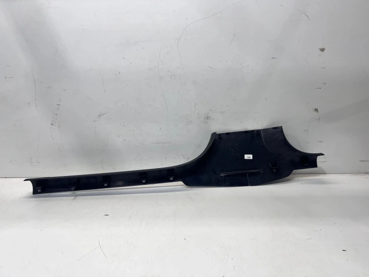 LISTWA OSŁONA NAKŁADKA PROGU LEWA AUDI A3 8V SEDAN 8V5853905A