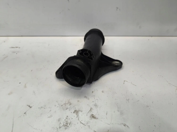 RURA INTERCOOLERA AUDI A4 B8 A5 8T Q5 8R 8K0145673R 8K0145673E BEZ CZUJNIKA