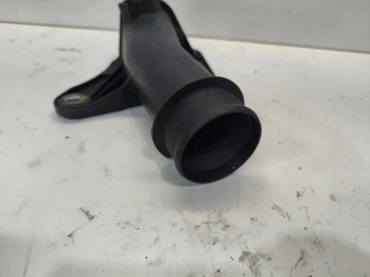 RURA INTERCOOLERA AUDI A4 B8 A5 8T Q5 8R 8K0145673R 8K0145673E BEZ CZUJNIKA