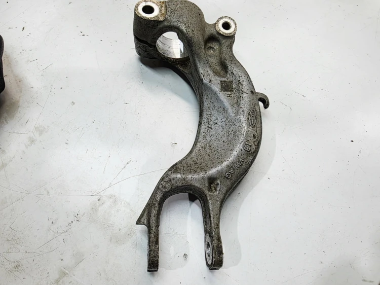 MOCOWANIE AMORTYZATORA PRAWY PRZÓD AUDI Q5 FY Q7 4M 4M0413038