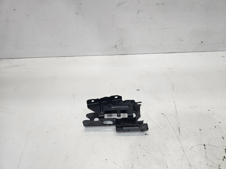 OBUDOWA POMPY PALIWA AUDI A3 2.0 TDI CR 5N0906274B 5N0906257