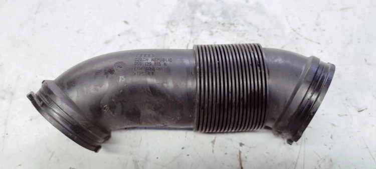 RURA SSĄCA POWIETRZA AUDI A6 C7 A7 059129615N