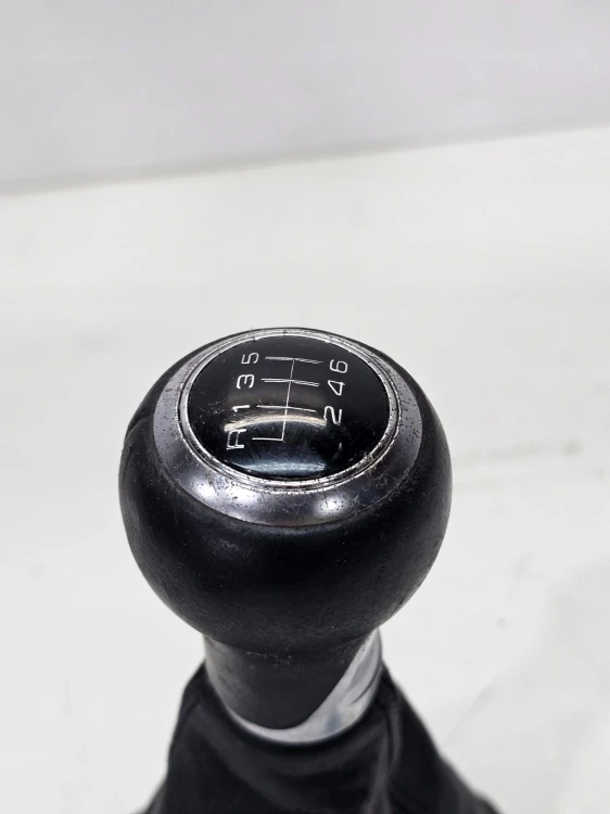 MIESZEK GAŁKA ZMIANY BIEGÓW AUDI A3 8P A1 8X 8P0863279A 3/25 6 BIEGÓW